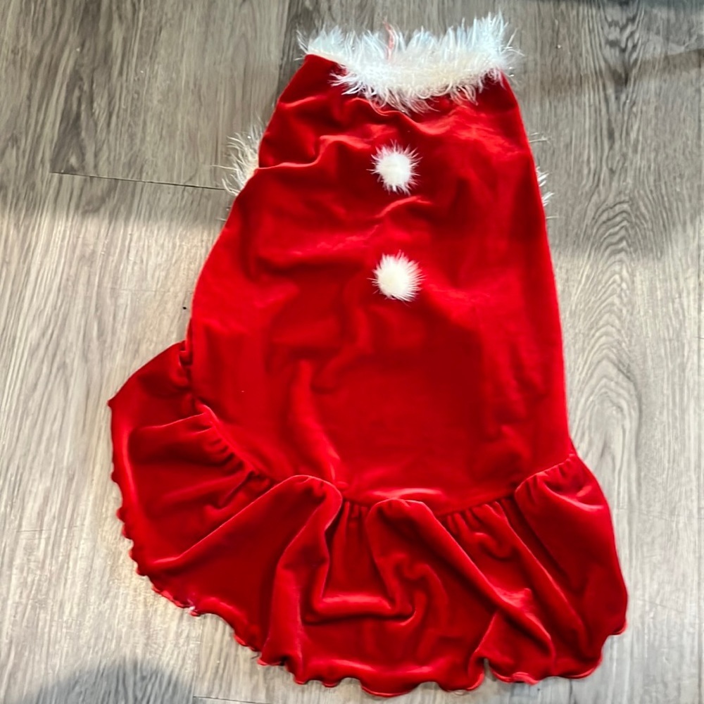 Velvet red dress in size XL🐶❤️